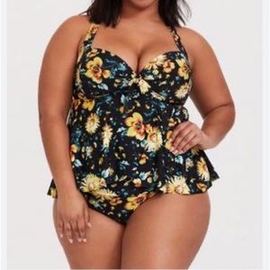 Torrid 4X-D/DD Floral Tankini Swimsuit Top